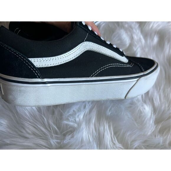 Vans Women's or men’s  Black and White Trainers unisex men’s 7 women’s 8.5 - Picture 3 of 7